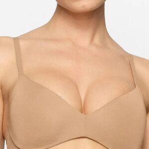 SKIMS Push Up Plunge Bra